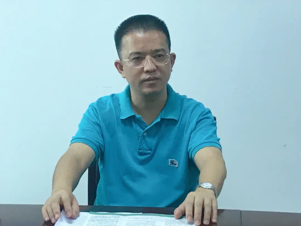 △县委副书记、县长蔡旭东汇报我县城乡融合发展等工作情况。