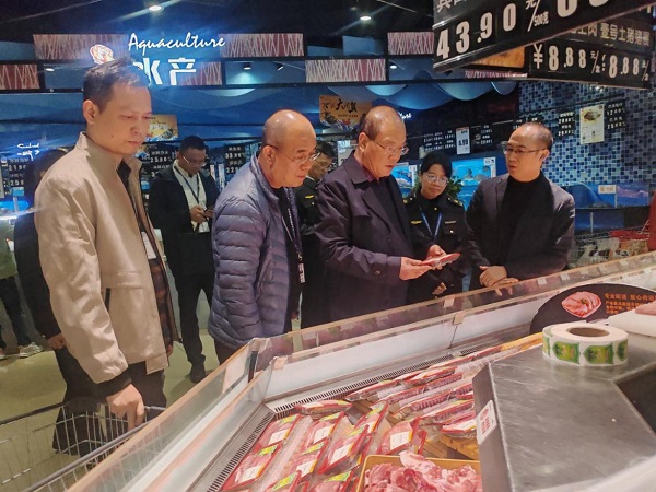 清远市市场监督管理局到佛冈开展市场监管领域安全监督检查2.jpg