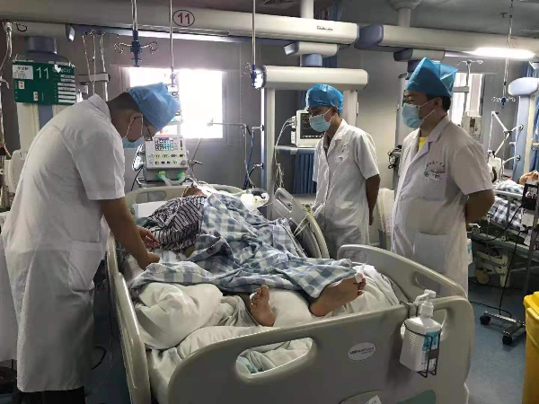 人医帮扶1.jpg