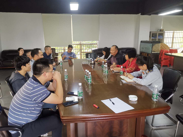 11月3日在港深豪苑小区会议室召开第一次物业管理联席会议，.png